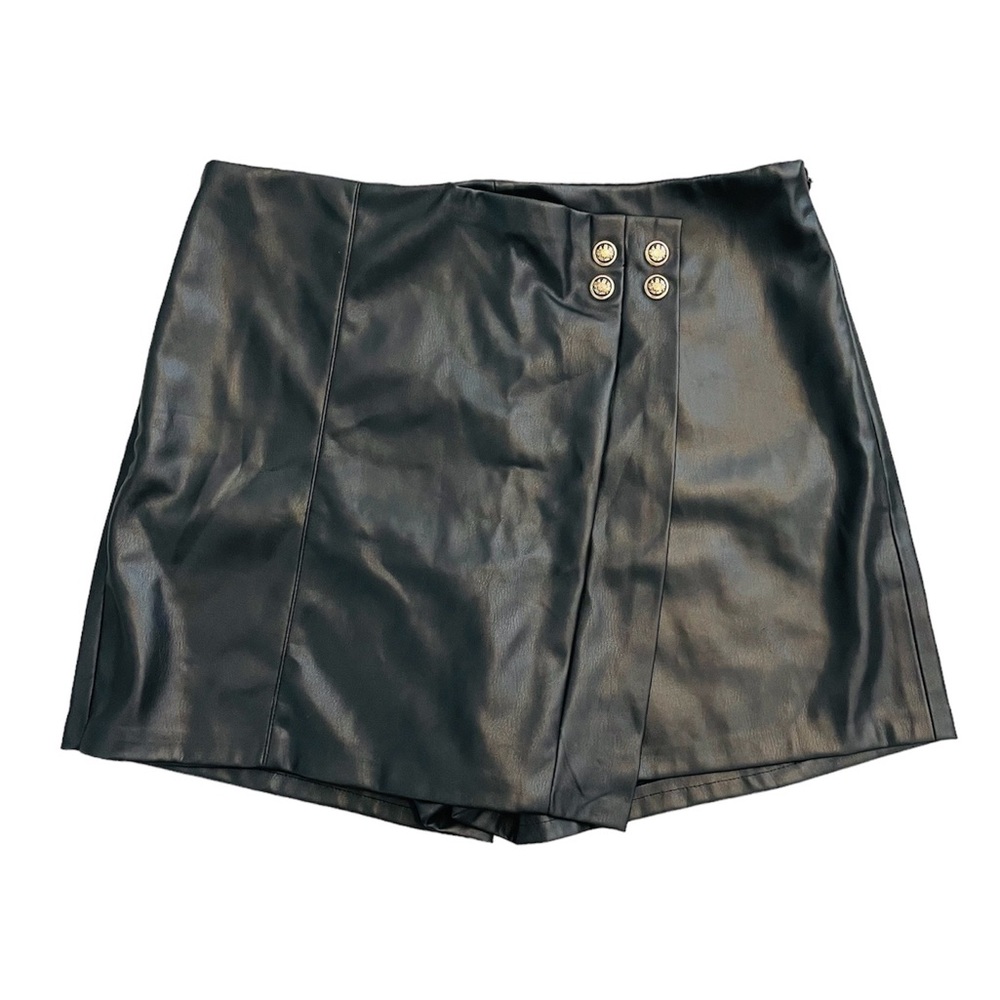 Zara Women’s Faux Leather Black High Waisted Shorts, NWT, size XS